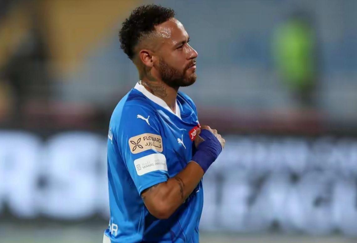 万美元, 此前, 不及C罗的