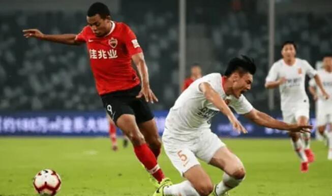 就是在, 武汉卓尔队 就是在, 武汉卓尔队